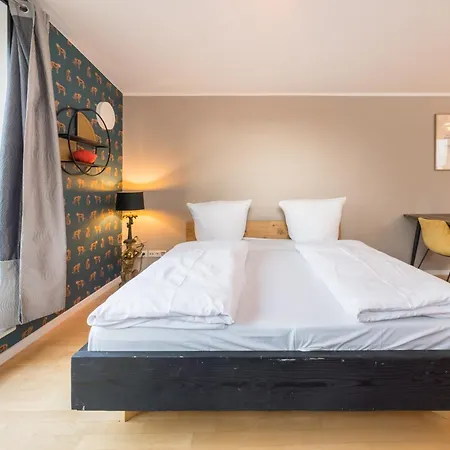 Design - Sanssouci, 10 Geschwister-scholl-strasse Daire