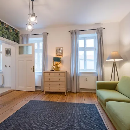 Design - Sanssouci, 10 Geschwister-scholl-strasse
