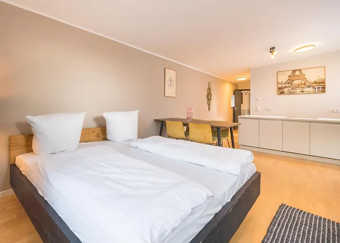 アパート Design - Sanssouci, 10 Geschwister-scholl-strasse ポツダム