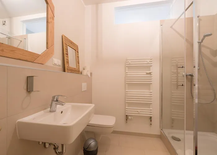 Design - Sanssouci, 10 Geschwister-scholl-strasse *